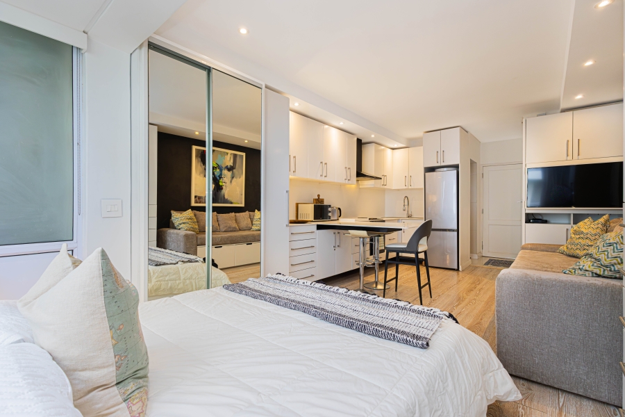 To Let 1 Bedroom Property for Rent in Mouille Point Western Cape